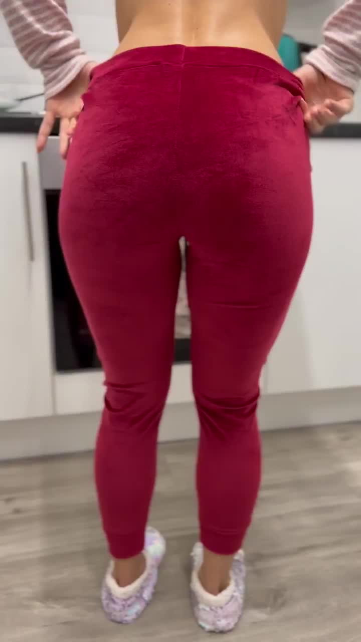 I hope plump gym booties are breeding material : video clip