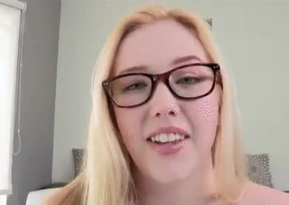 Nerdy Samantha Rone fucked by big dick : video clip