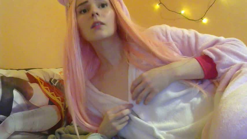 Wanted to do an epic boob reveal but they are just sooooooo smol :( : video clip