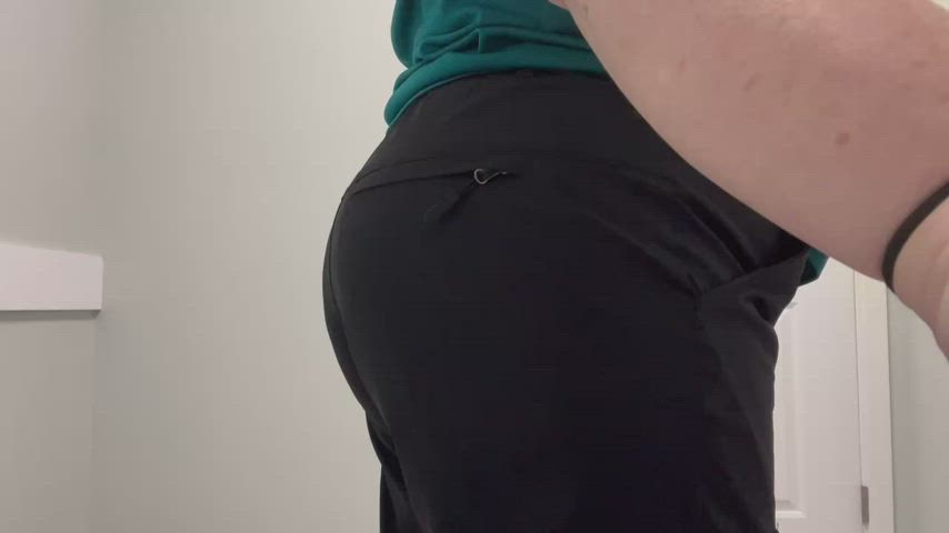 A view of my big jiggly ass : video clip