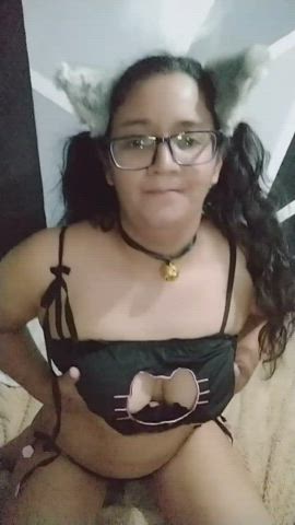 Latina boobs : video clip
