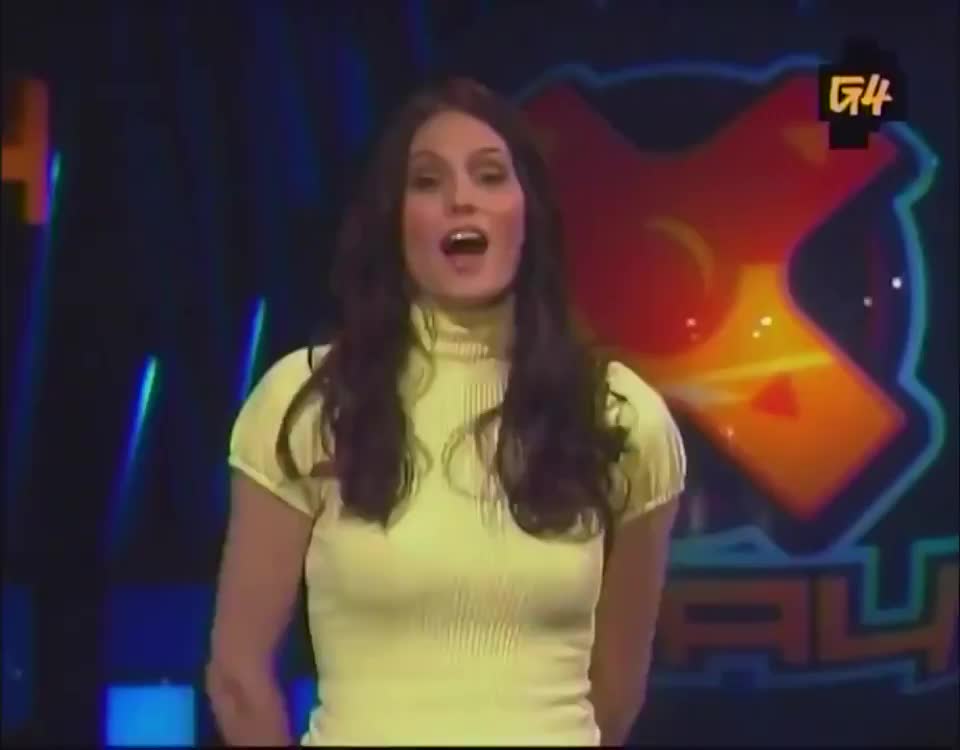 X-Play's "Gaming Goddess" Morgan Webb (2000's) : video clip