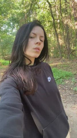 Anal in the woods would be the perfect way to start my day : video clip