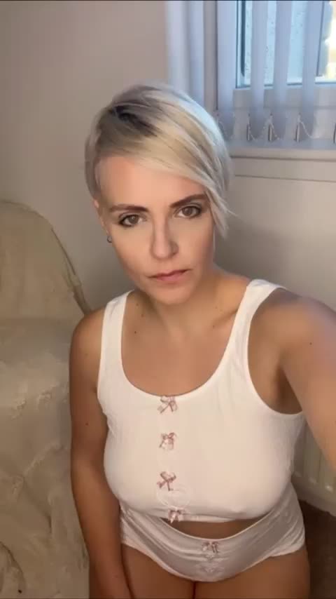 I want you to play with my tits while you put a baby in me : video clip