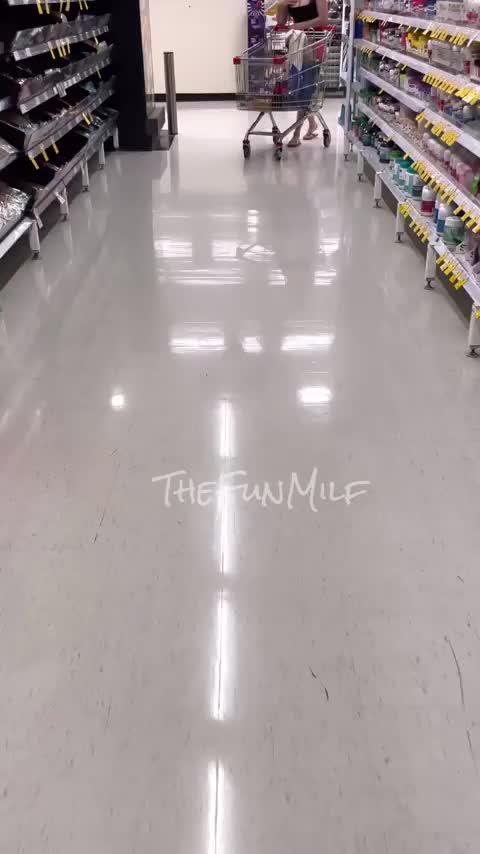 Making trips to the grocery store a lot more fun! [GIF] : video clip