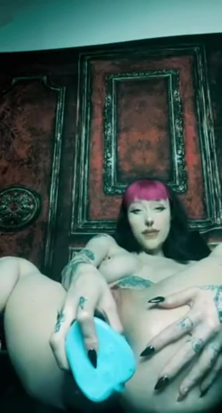 I bet you could fuck me better : video clip