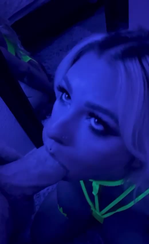 Love getting my face blasted with a thick load : video clip
