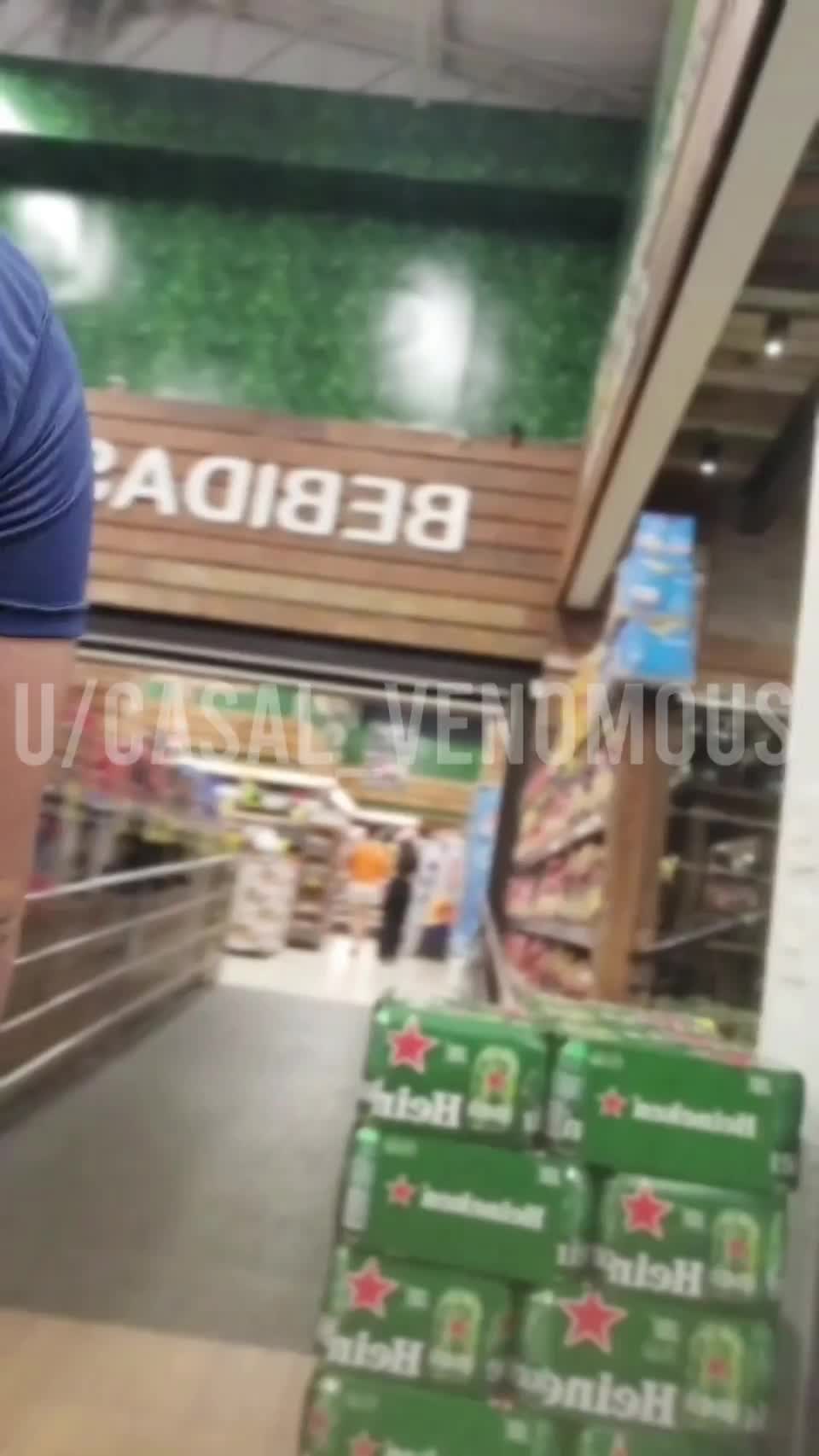 Grocery store now means flashing tits : video clip