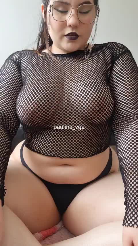 If you dont mind my belly we can fuck : video clip