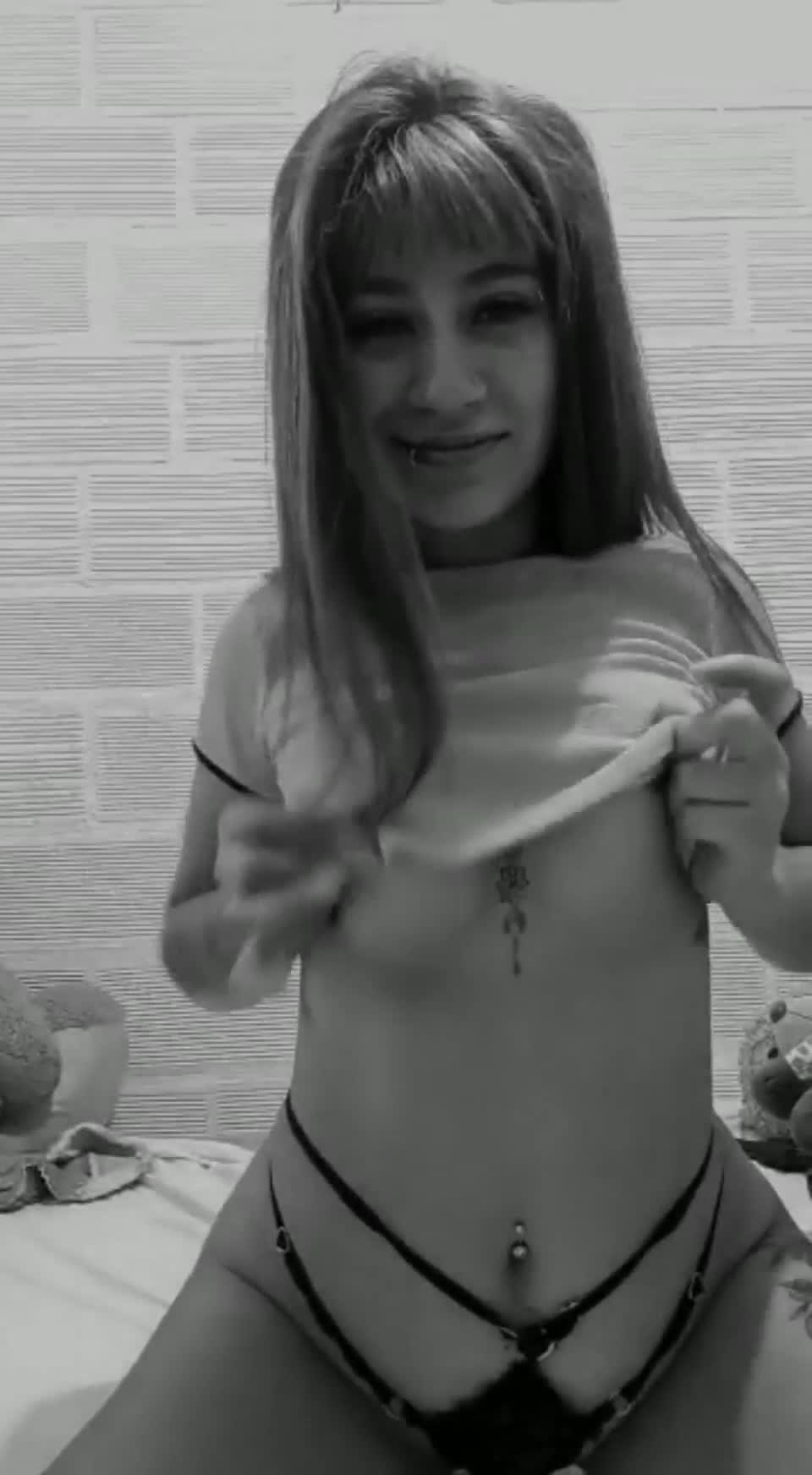 . If I was home and you were out, this is what i'd send you. : video clip