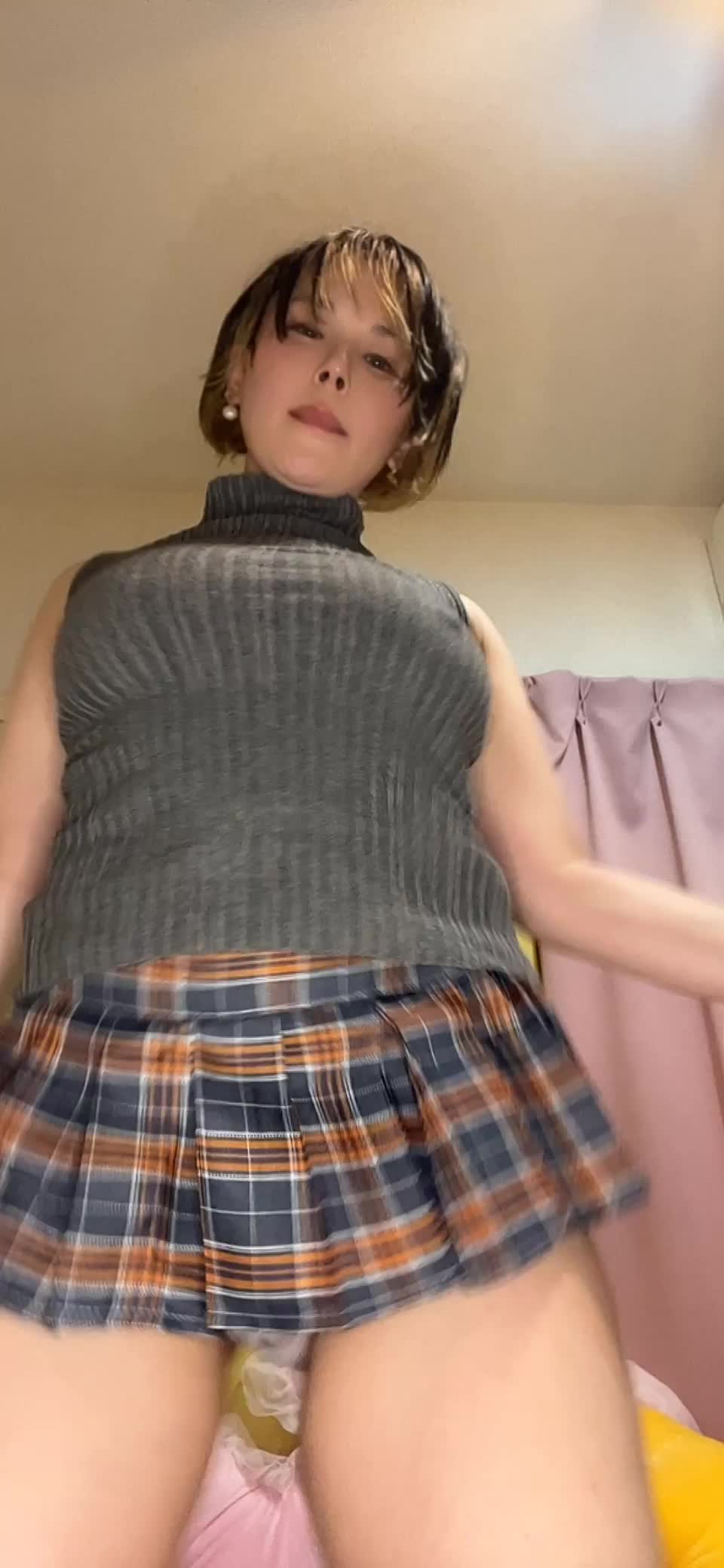 I was born in Asian, am I too young for you? : video clip