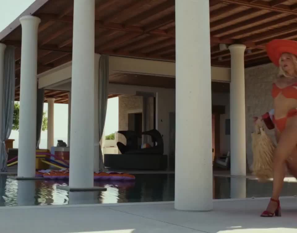 Kate Hudson [Glass Onion] : video clip