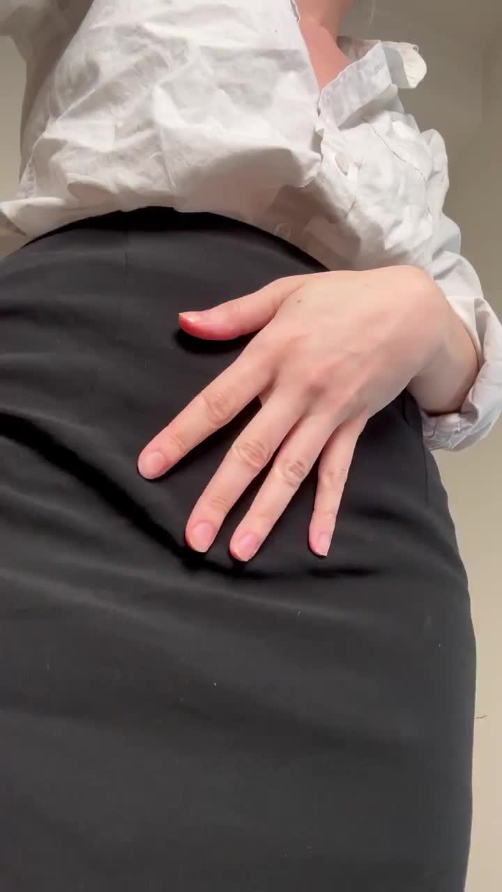 your head will always have a home between my thighs : video clip