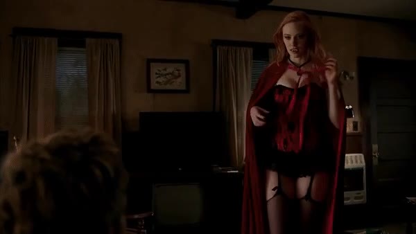 Deborah Ann Woll Compilation : video clip