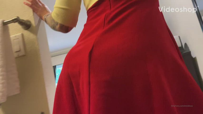 Dredd Holding Open Tatted Up Brunette's Ass : video clip