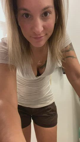 Wife is such a good bathroom whore!! Don’t you agree! Imagine walking in on this milf, catching her with her shorts down!! What next? : video clip