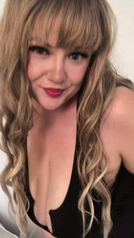 Showing off my new little black dress : video clip