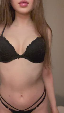 are you into cute 19 y/o college girls : video clip