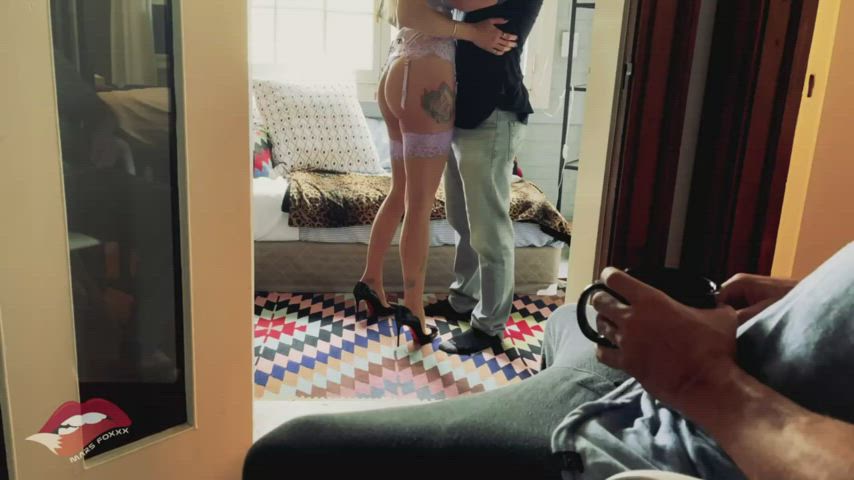 Husband like to have morning coffee and let guys come over and fuck me. : video clip
