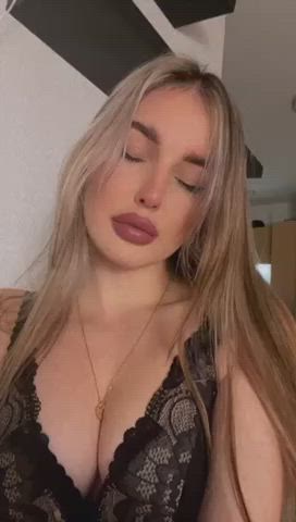I want to fck one lucky redditor tonight, apply in cmments :) (OC) : video clip