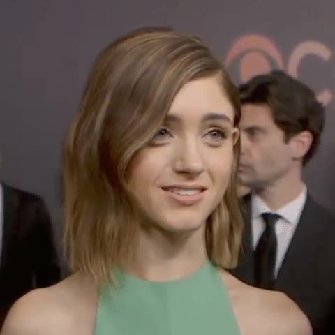 Would love to fuck Natalia Dyer's cute face over and over again : video clip