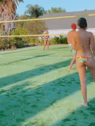 Victoria Justice perfect Ass in Bikini (2) : video clip
