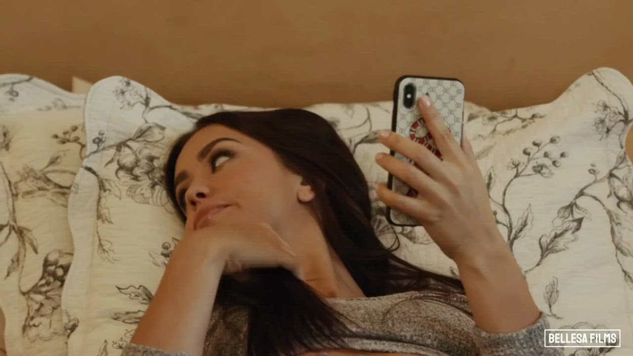 Alina Lopez - Messy Roommates : video clip