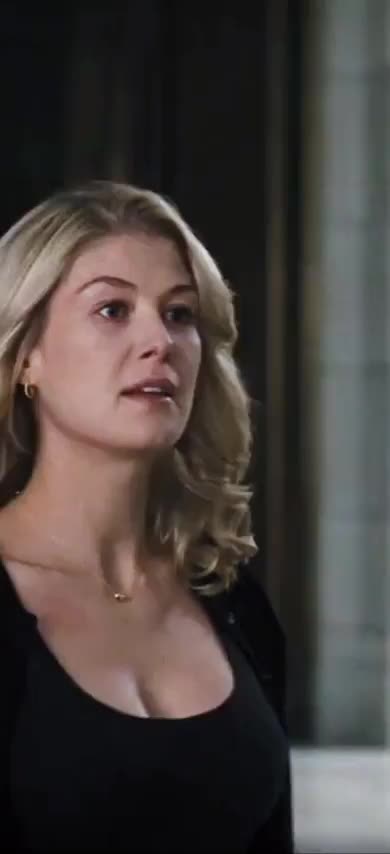 Rosamund Pike : video clip