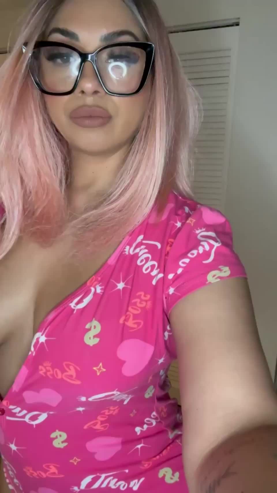 Doll with a big boobies 🤭 : video clip