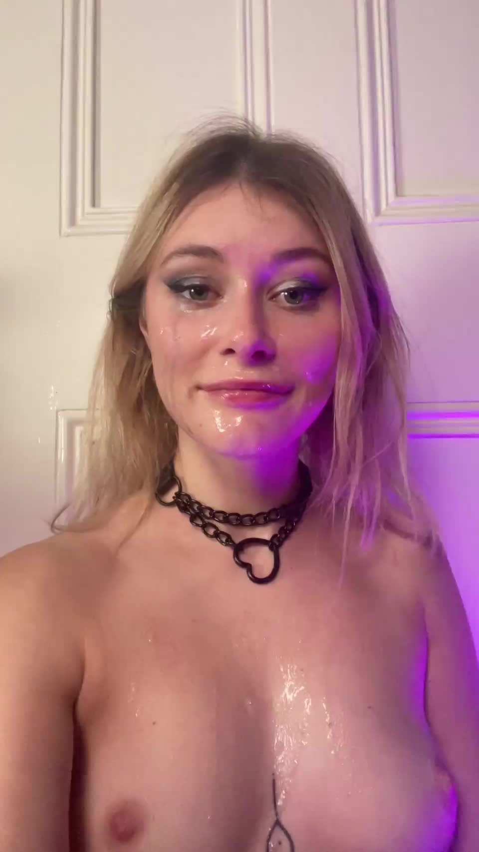 You know it's been a good blowjob when the mascara is running : video clip