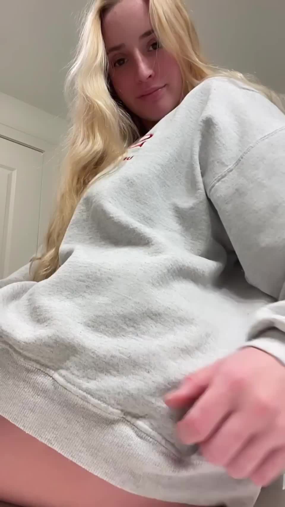 My outfit today with a side of tits and ass : video clip