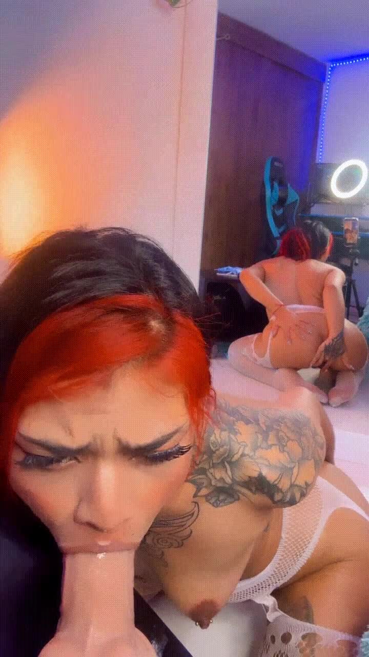 any redditor to give me his dick? : video clip