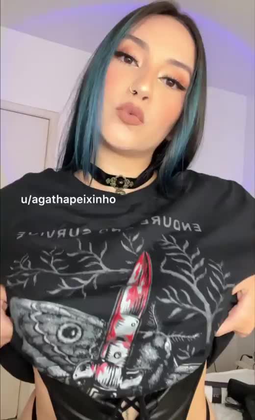 I hope my boobs make you horny : video clip