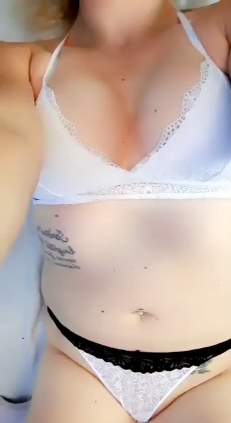 Bra & thong removal : video clip