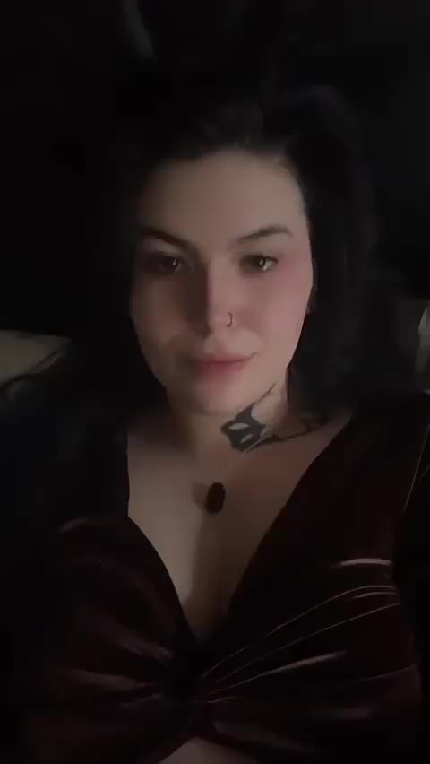 I want someone to make me a single mum : video clip