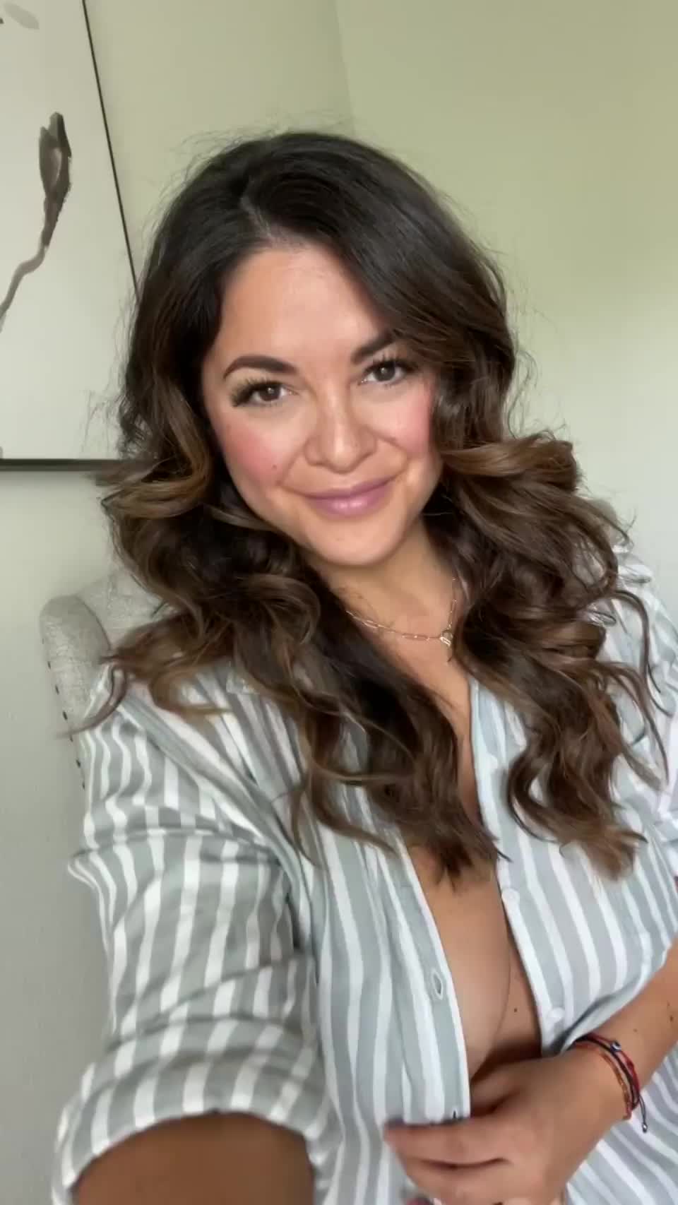I hope you’re enjoying my body : video clip