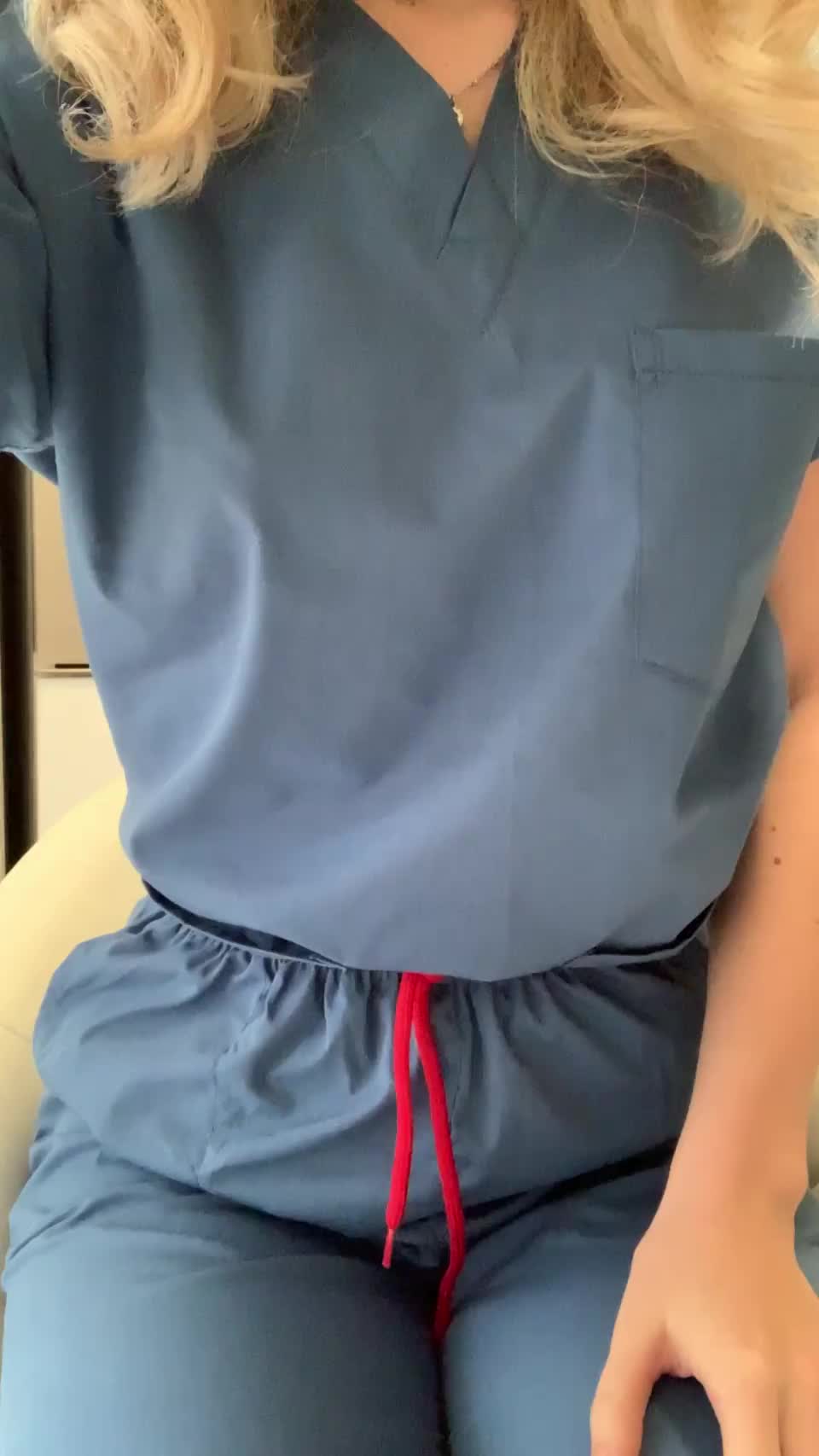 My scrubs are hiding some perky titties 😈🙈 : video clip
