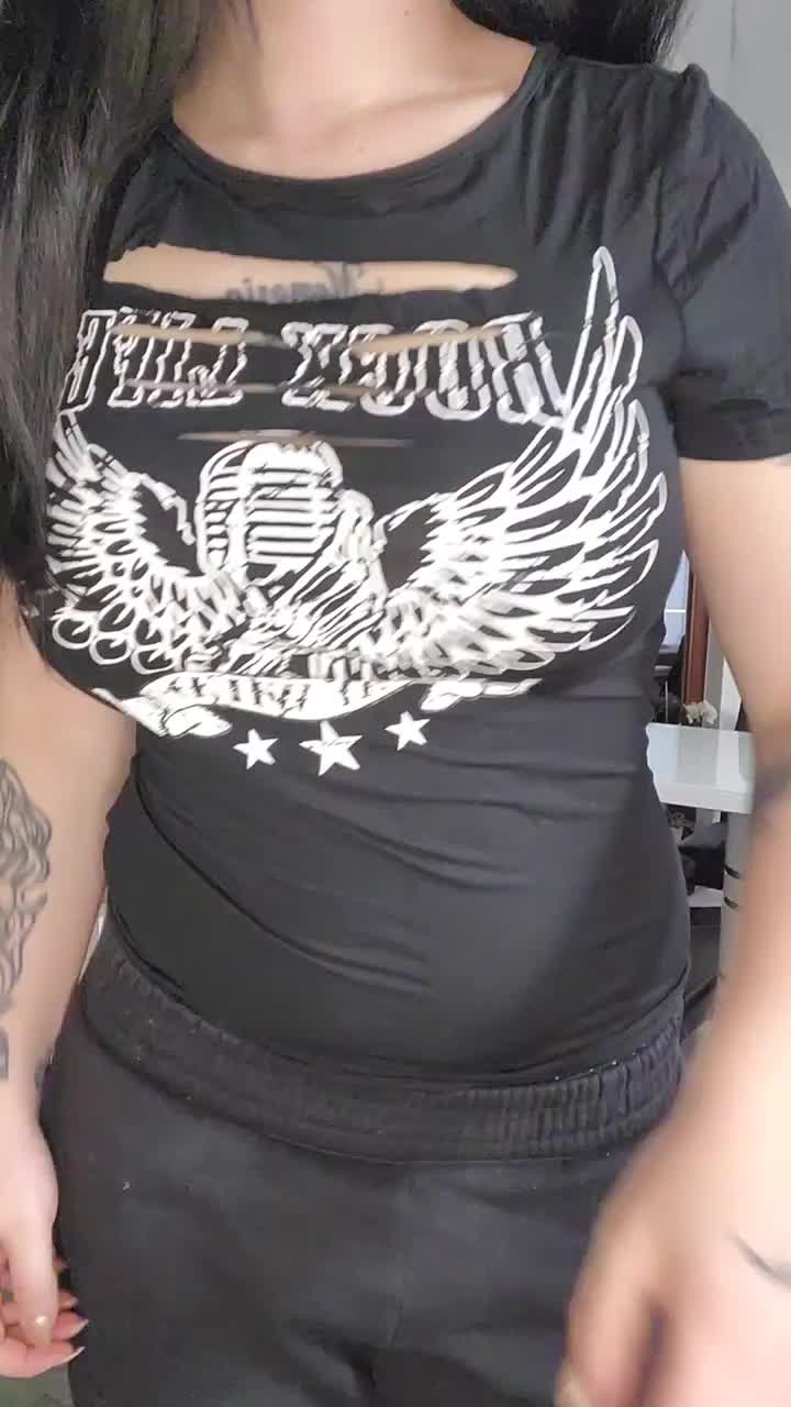 Say one word about my 25yo tattooed ass ;) : video clip