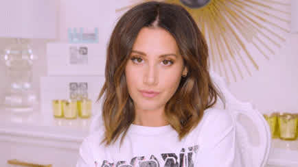 I wanna see Ashley Tisdale in a Fan-Blowbang + swallow : video clip
