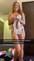 [M/S] Mom Likes The New Lingerie I Bought Her : video clip