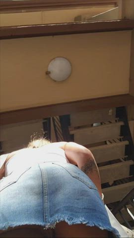 Upskirt action anyone? : video clip