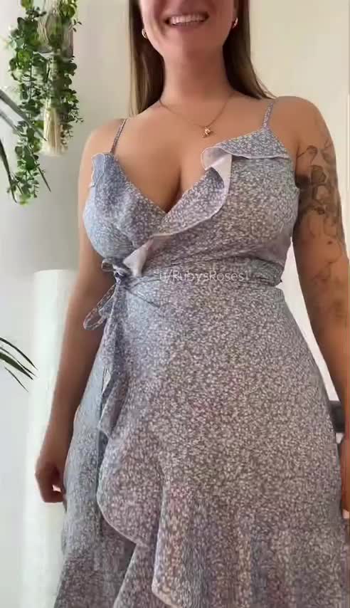 Sundress to undress in 2 seconds! 🏆 Think you can take it off quicker? : video clip