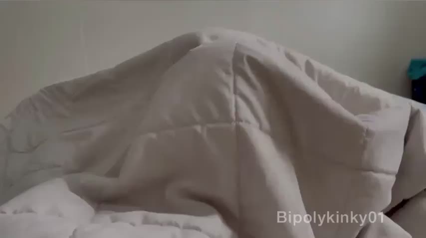 I love waking him up from a nap with a surprise blowjob! : video clip