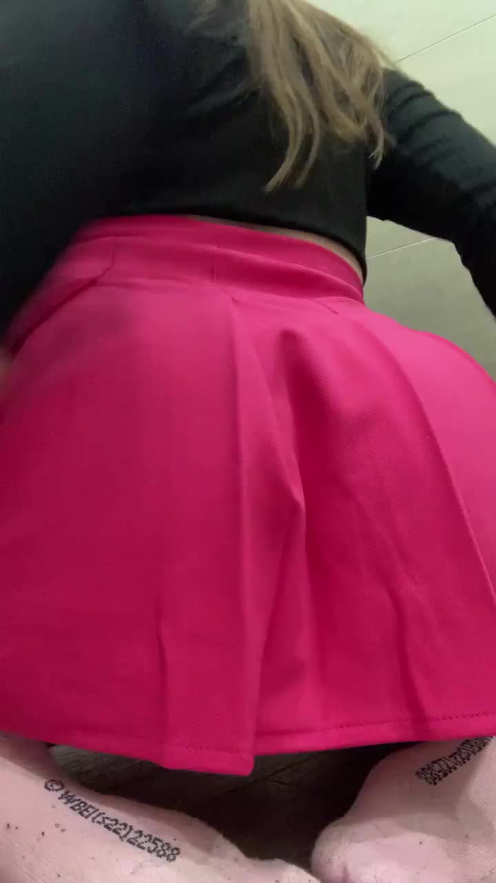 You need my asshole to wink on your cock😩 : video clip