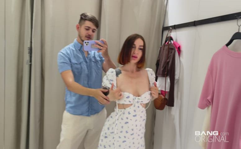 [Kleo Model] Fucks In A Mall Fitting Room With Lots Of Mirrors : video clip