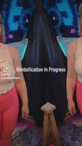 Bimbofication in progress... : video clip
