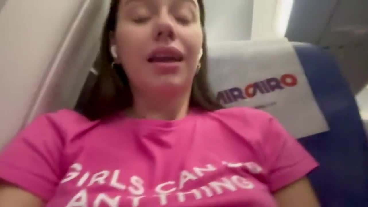 I love being creampied, even in plane : video clip