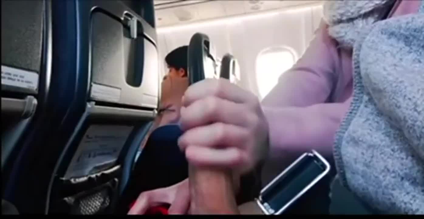 I never thought i dare to give hubby handjob on the plane next to people : video clip