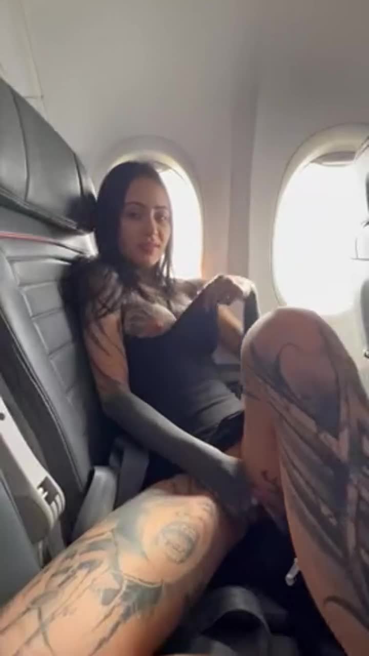 let's make a kid on the plane : video clip