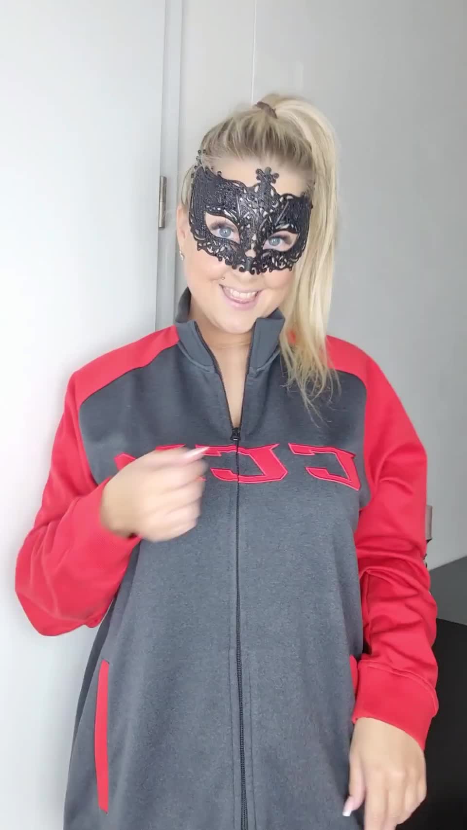 My body was built being on top! : video clip